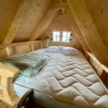 Les Gatinelles Kamp alanı