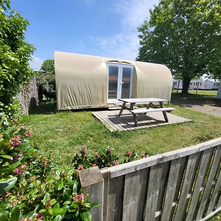 Domaine Des Gatinelles مكان تخييم 2*