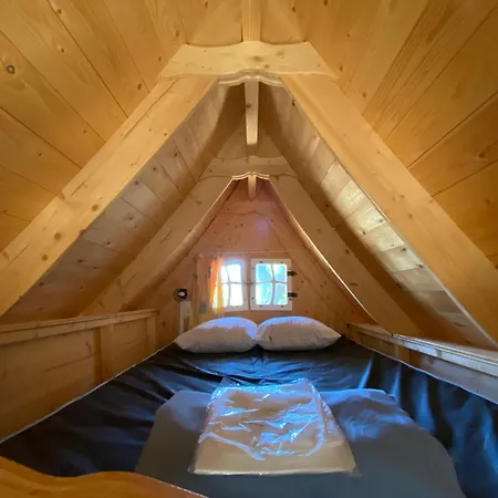 Domaine Des Gatinelles مكان تخييم 2*